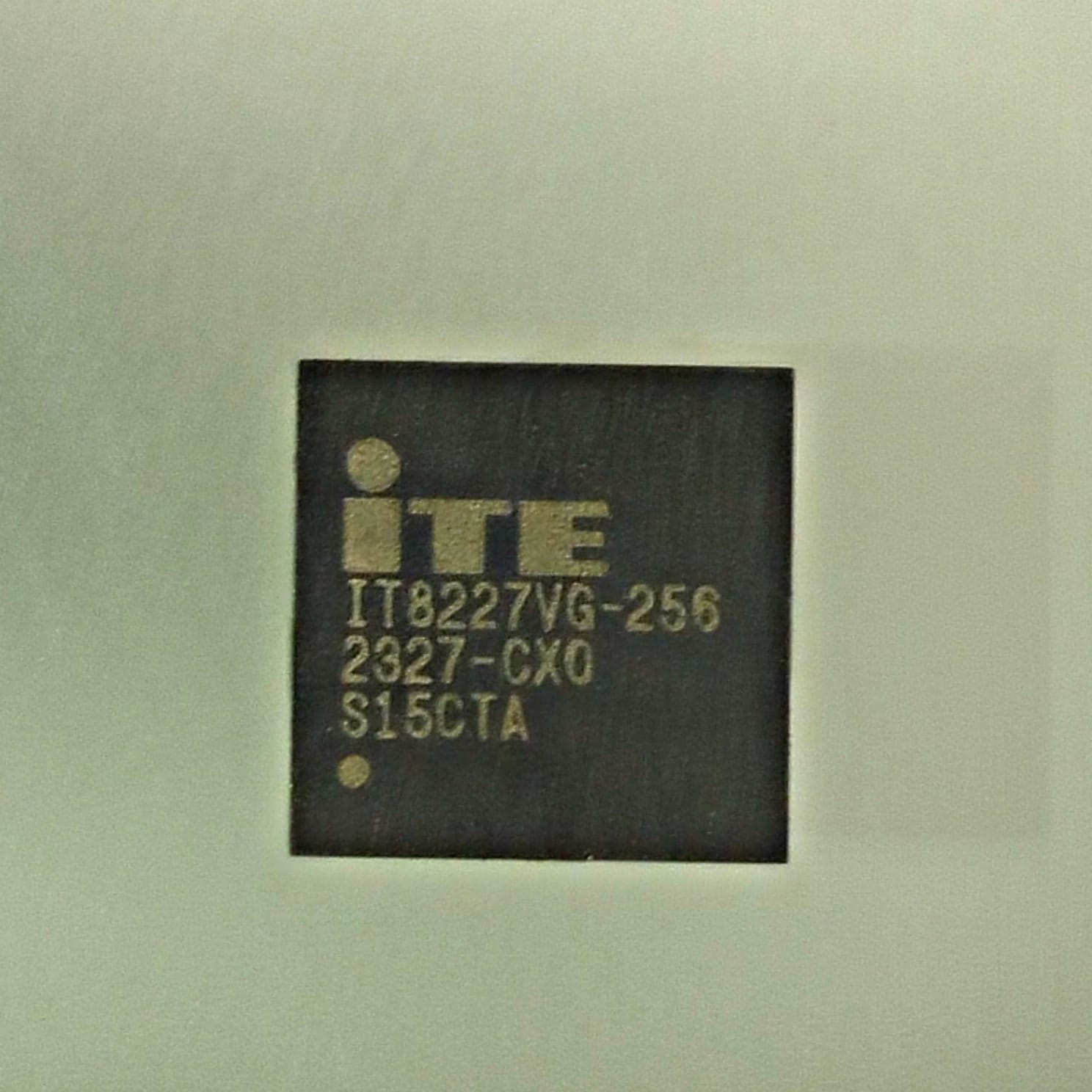 IT8227vg-256